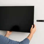Hoe hang je een tv aan de muur zonder fouten te maken